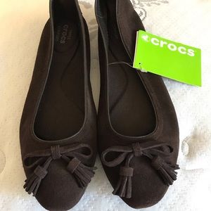 NWT Crocs suede flats